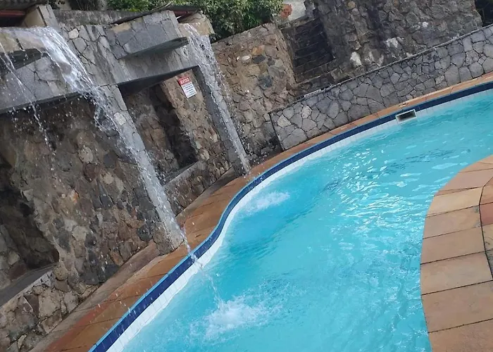 ESCAPE PARA O PARAISO, Casa Mobiliada com PISCINA e Salão de jogos, 300mt da PRAIA Arraial do Cabo, Brasil